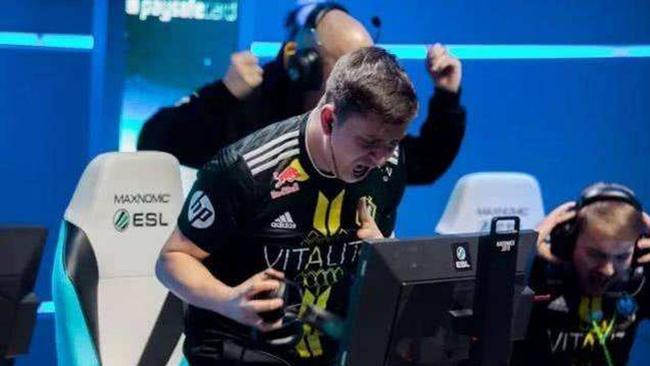 用球员的特 用球员的特